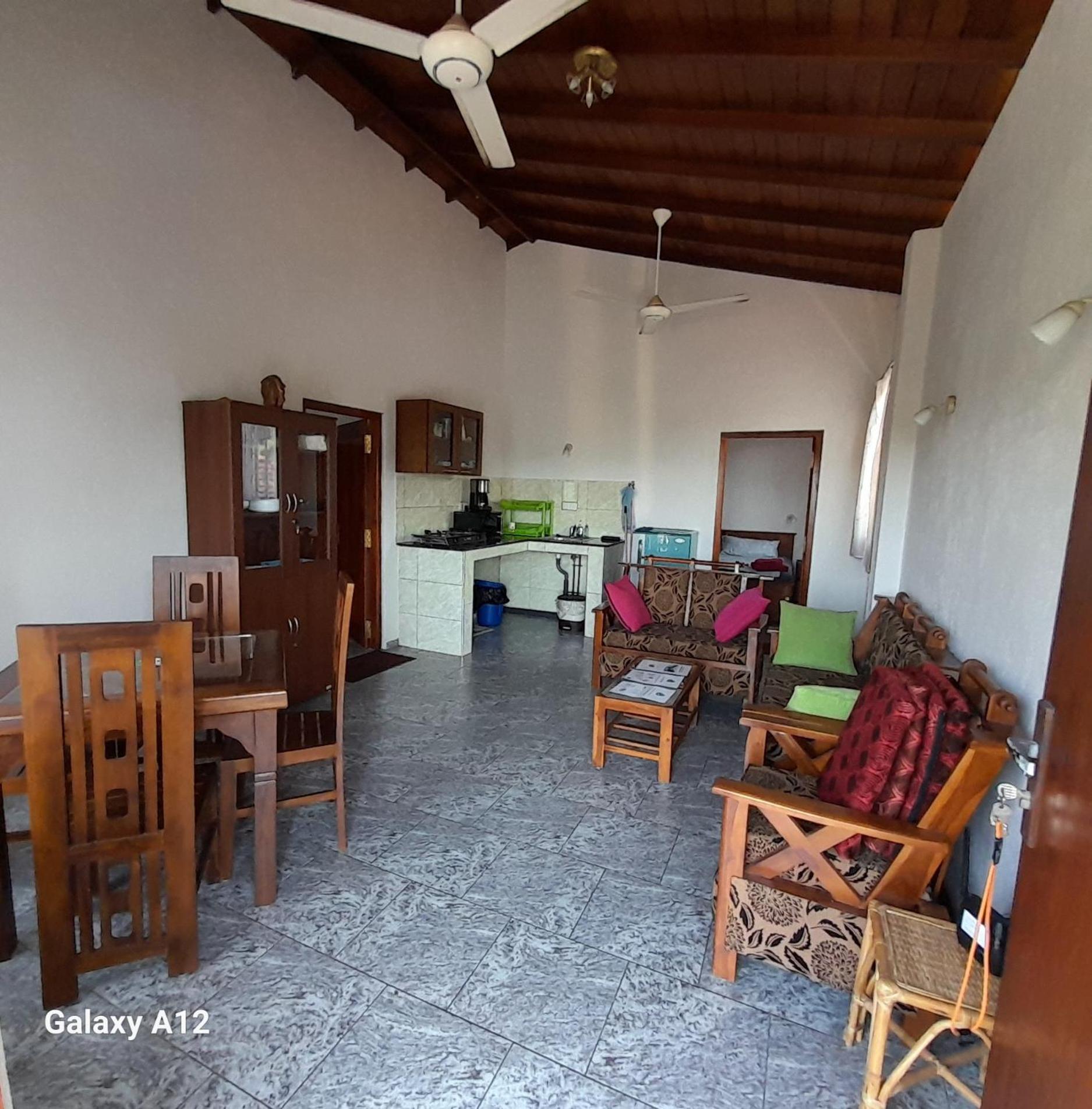 Slg Villa Хикадува Екстериор снимка